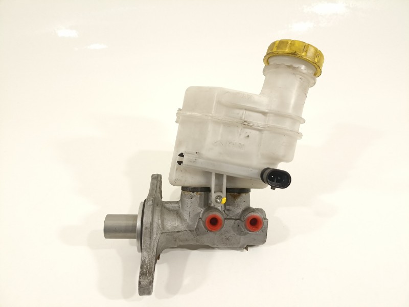 Recambio de bomba freno para fiat 500 abarth referencia OEM IAM 77364662  