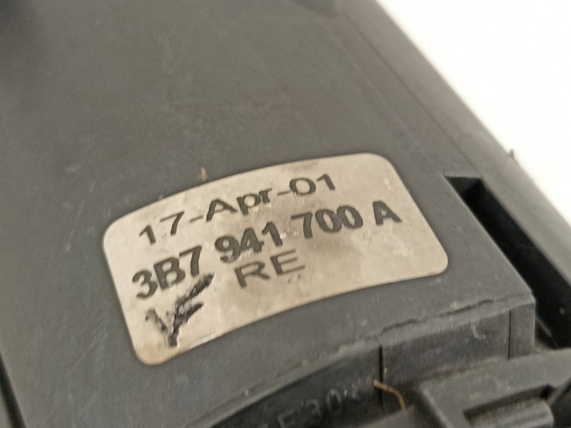 Recambio de faro antiniebla derecho para volkswagen passat berlina (3b3) comfortline referencia OEM IAM 3B7941700A  