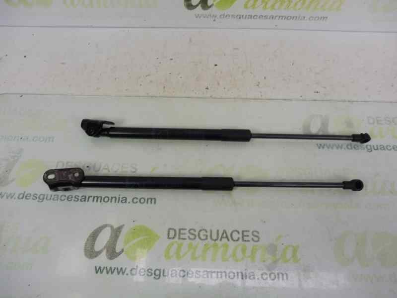 Recambio de amortiguadores maletero / porton para toyota yaris