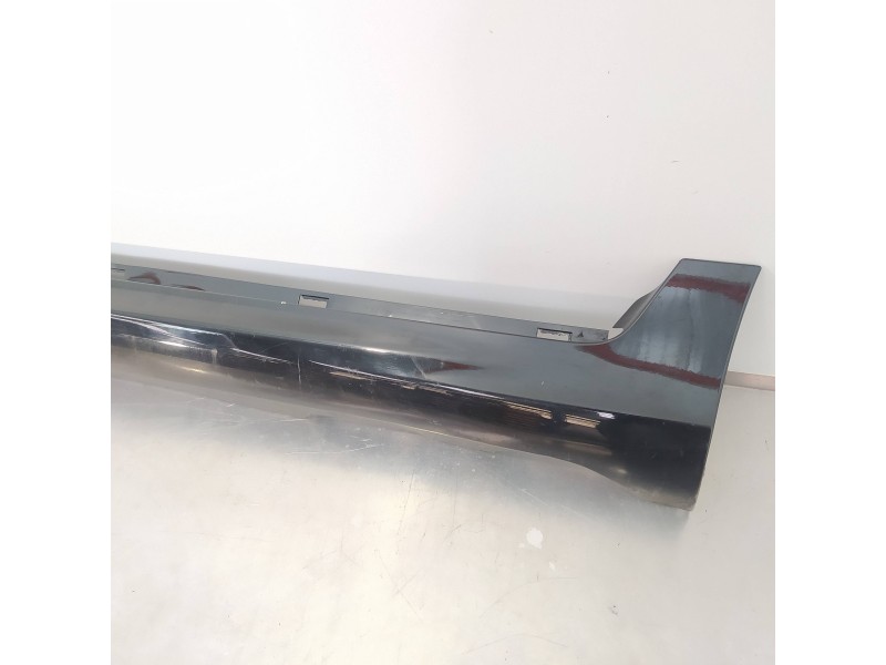 Recambio de faldon lateral para volvo xc60 kinetic 2wd referencia OEM IAM   