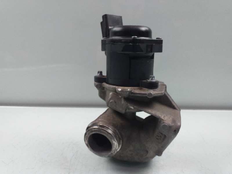 Recambio de valvula egr para peugeot 207 confort referencia OEM IAM 9673258680  
