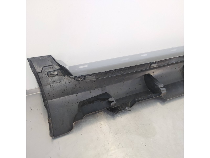 Recambio de faldon lateral para volvo xc60 kinetic 2wd referencia OEM IAM   