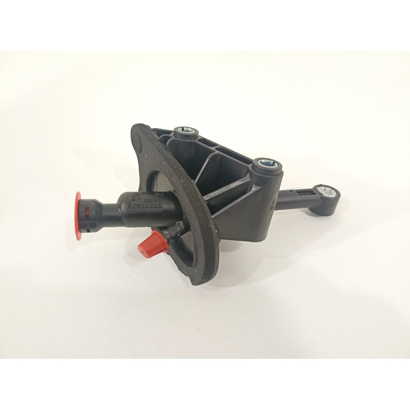 Recambio de bomba embrague para fiat 500 abarth referencia OEM IAM 55232828  