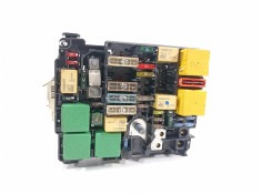 Recambio de caja reles / fusibles para peugeot 208 style referencia OEM IAM 9804848480 452585204 