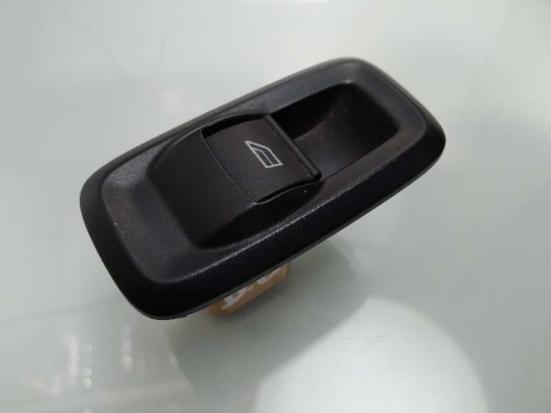 Recambio de mando elevalunas delantero derecho para ford fiesta (cb1) titanium referencia OEM IAM 8A6T14529AB  