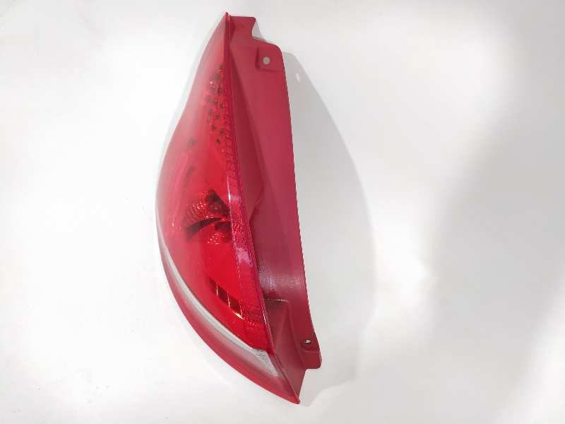 Recambio de piloto trasero izquierdo para ford fiesta (cb1) titanium referencia OEM IAM 8A6113405A  