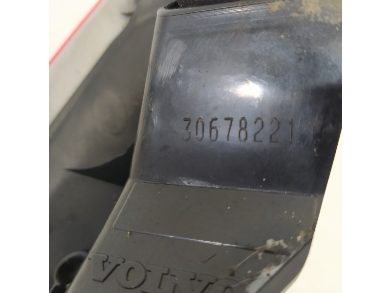 Recambio de piloto trasero derecho para volvo xc90 2.4 diesel cat referencia OEM IAM 30678221  