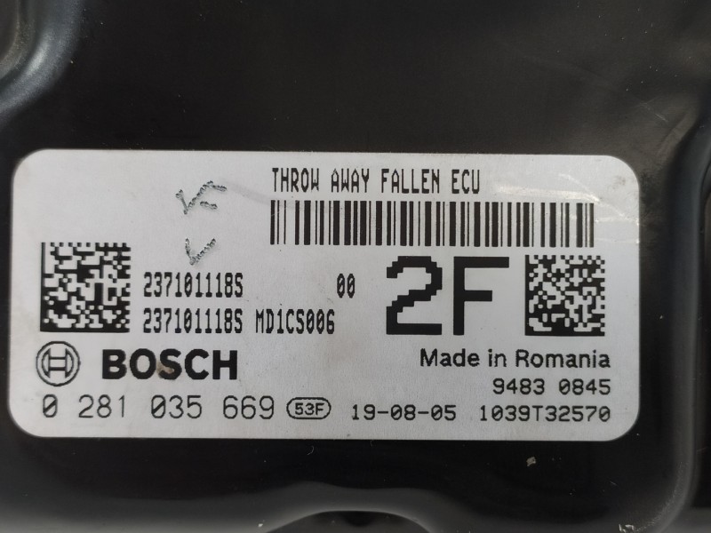 Recambio de centralita motor uce para dacia sandero stepway comfort referencia OEM IAM 237101118S 0281035669 1039T32570