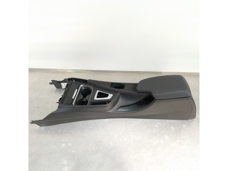 Recambio de apoyabrazos central para bmw serie 3 lim. (f30) 335i xdrive referencia OEM IAM 9235473  