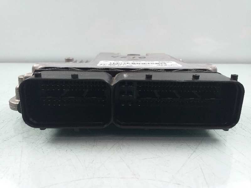 Recambio de centralita motor uce para opel insignia berlina excellence referencia OEM IAM 55485466 0281031379 55579447