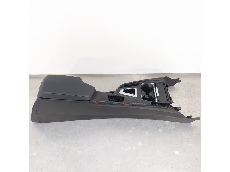 Recambio de apoyabrazos central para bmw serie 3 lim. (f30) 335i xdrive referencia OEM IAM 9235473  