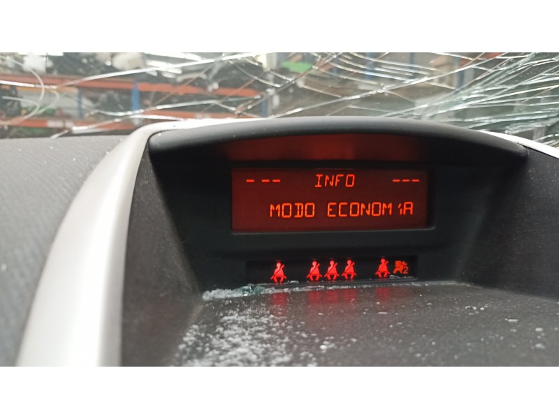 Recambio de pantalla multifuncion para peugeot 207 confort referencia OEM IAM 9666136680  