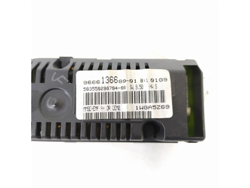 Recambio de pantalla multifuncion para peugeot 207 confort referencia OEM IAM 9666136680  