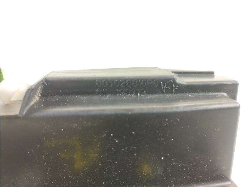 Recambio de cerradura puerta delantera derecha para dacia sandero stepway comfort referencia OEM IAM 805026816RG  