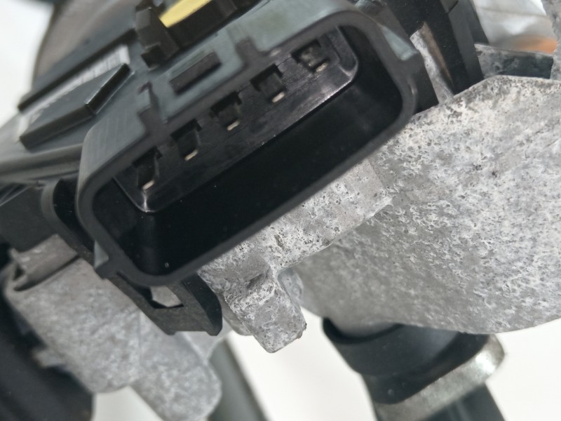 Recambio de motor limpia delantero para dacia sandero comfort referencia OEM IAM 288009321R W000031629 W000034506