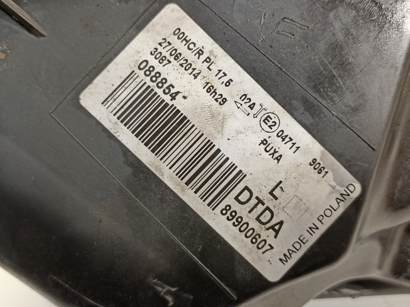 Recambio de faro derecho para nissan micra (k12e) acenta referencia OEM IAM 89900607  