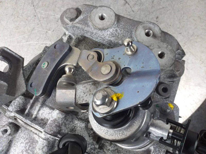 Recambio de caja cambios para opel insignia berlina excellence referencia OEM IAM F40 R14083462BAJ 