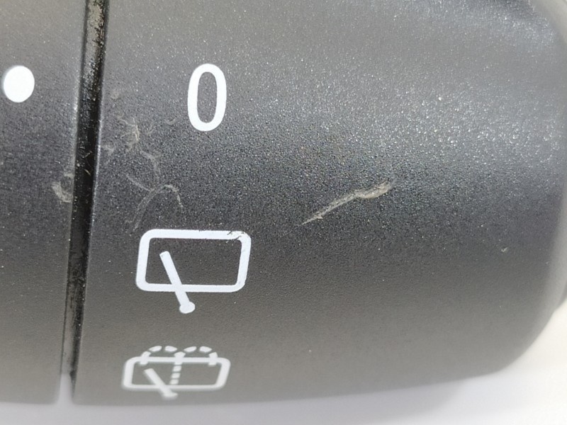 Recambio de mando limpia para dacia sandero stepway comfort referencia OEM IAM 255671453R  