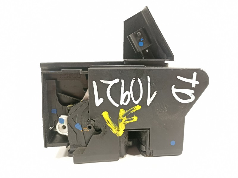 Recambio de cerradura puerta trasera derecha para dacia sandero comfort referencia OEM IAM 825022281R  