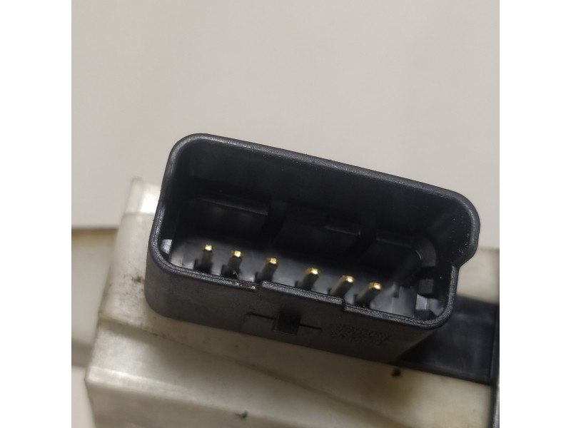 Recambio de cerradura puerta trasera derecha para citroën c4 lim. collection referencia OEM IAM 9685352080  