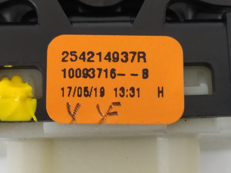 Recambio de mando elevalunas trasero derecho para dacia sandero stepway comfort referencia OEM IAM 254214937R  