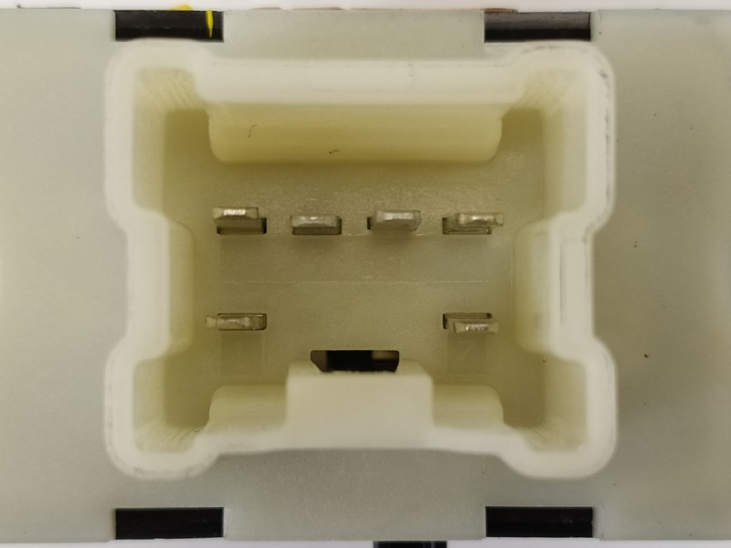 Recambio de mando elevalunas trasero derecho para dacia sandero stepway comfort referencia OEM IAM 254214937R  