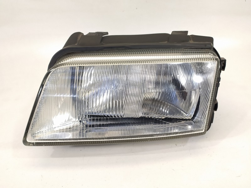 Recambio de faro izquierdo para audi a4 berlina (b5) 1.9 tdi referencia OEM IAM 8D0941003A 67723131 1852805000