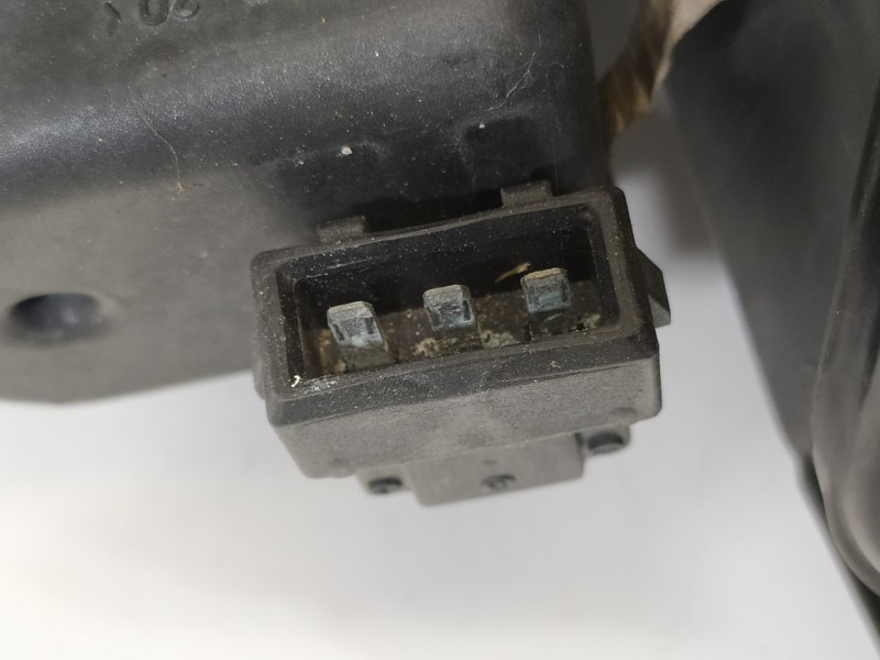 Recambio de faro izquierdo para audi a4 berlina (b5) 1.9 tdi referencia OEM IAM 8D0941003A 67723131 1852805000