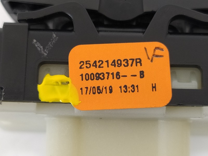 Recambio de mando elevalunas trasero izquierdo para dacia sandero stepway comfort referencia OEM IAM 254214937R  