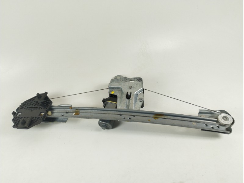 Recambio de elevalunas delantero derecho para dacia sandero stepway comfort referencia OEM IAM 807209299R  