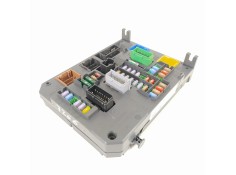 Recambio de caja reles / fusibles para citroën c4 lim. collection referencia OEM IAM 9665547480 BSIQ03 S180121003H