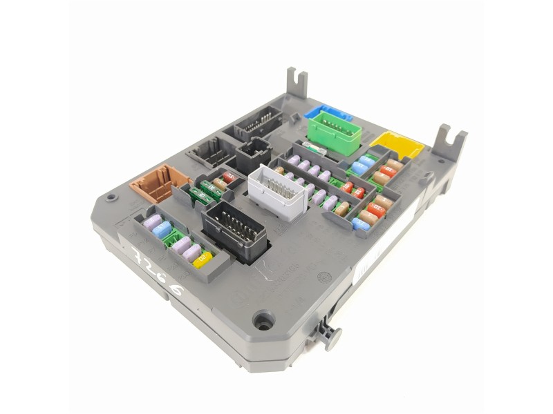 Recambio de caja reles / fusibles para citroën c4 lim. collection referencia OEM IAM 9665547480 BSIQ03 S180121003H