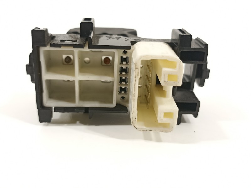 Recambio de mando elevalunas delantero derecho para toyota yaris (ksp9/scp9/nlp9) básico referencia OEM IAM 848100D030  