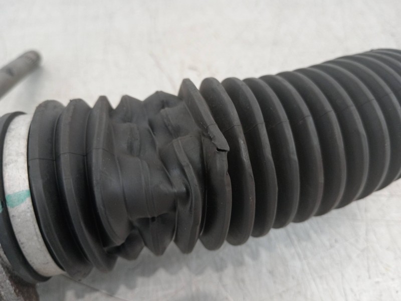 Recambio de cremallera direccion para fiat 500 abarth referencia OEM IAM 0051965670  