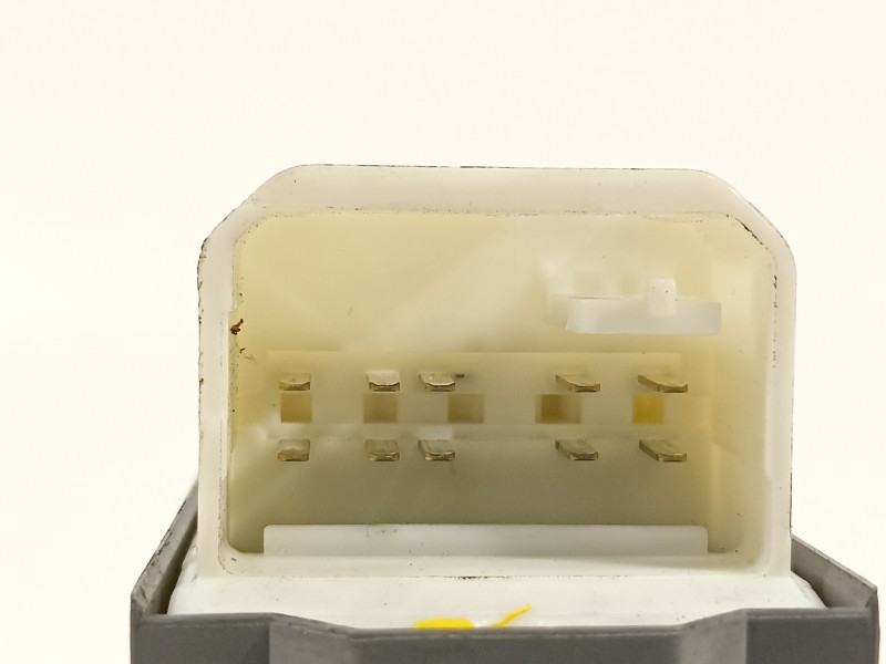 Recambio de mando elevalunas delantero izquierdo para toyota yaris (ksp9/scp9/nlp9) básico referencia OEM IAM 848200D100  