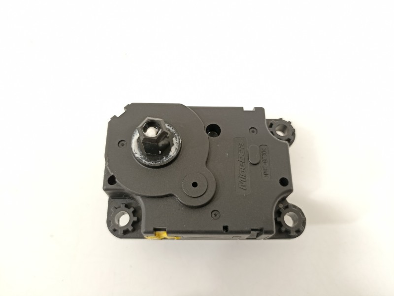 Recambio de motor apertura trampillas climatizador para nissan qashqai (j11) 360 referencia OEM IAM 277T14BU1A 2711158A 