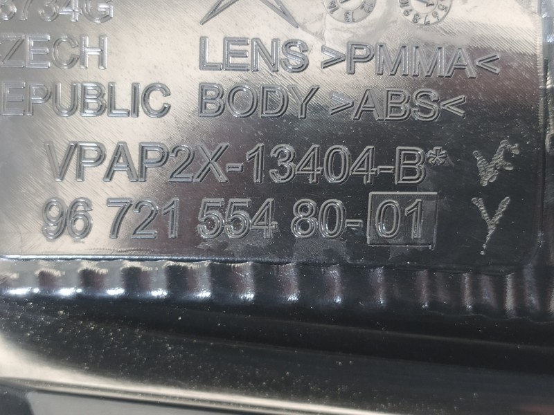 Recambio de piloto trasero derecho en porton para citroën c4 lim. collection referencia OEM IAM 9672155480 VPAP2X13404B 
