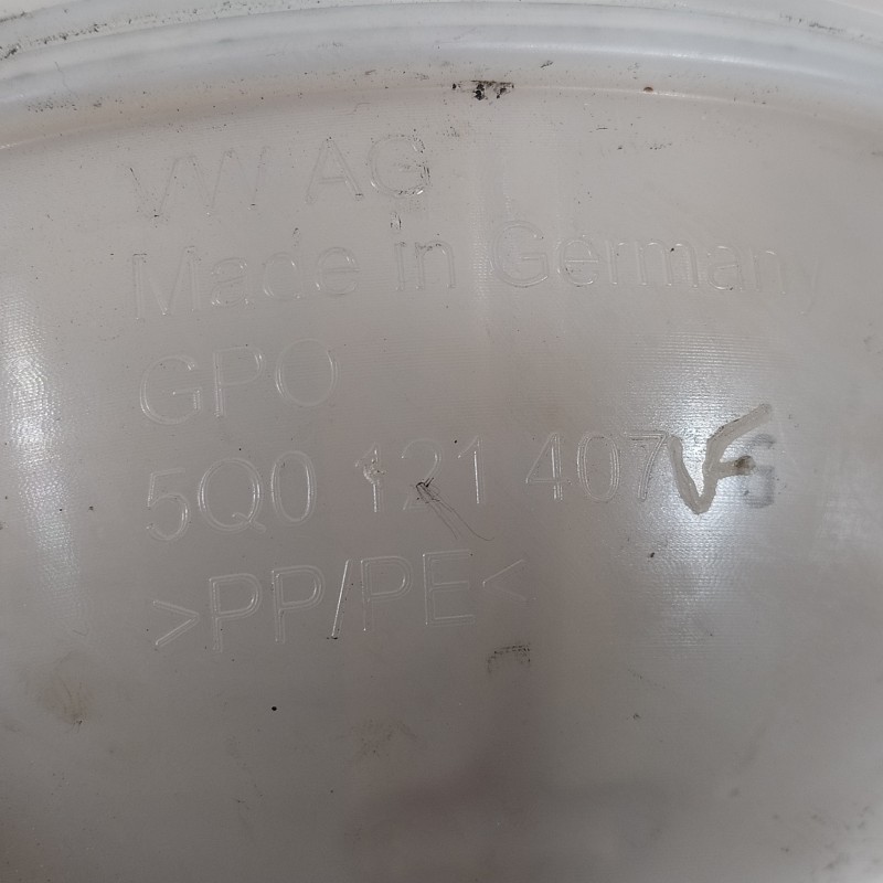 Recambio de deposito expansion para volkswagen golf vii lim. (5g1) 1.6 16v tdi dpf referencia OEM IAM 5Q0121407  
