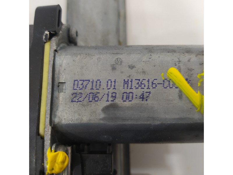 Recambio de elevalunas trasero derecho para dacia sandero stepway comfort referencia OEM IAM 827206057R  