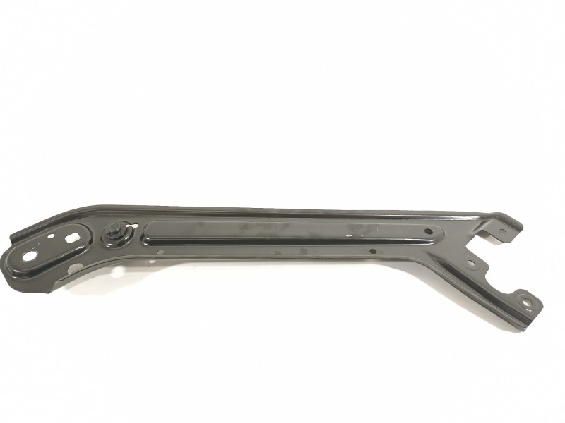 Recambio de travesaño superior para skoda octavia combi (5e5) ambition referencia OEM IAM 5E3805932  