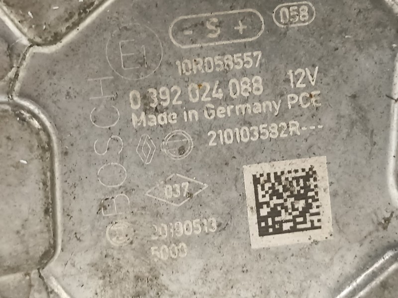 Recambio de bomba agua para dacia sandero comfort referencia OEM IAM 210103582R  