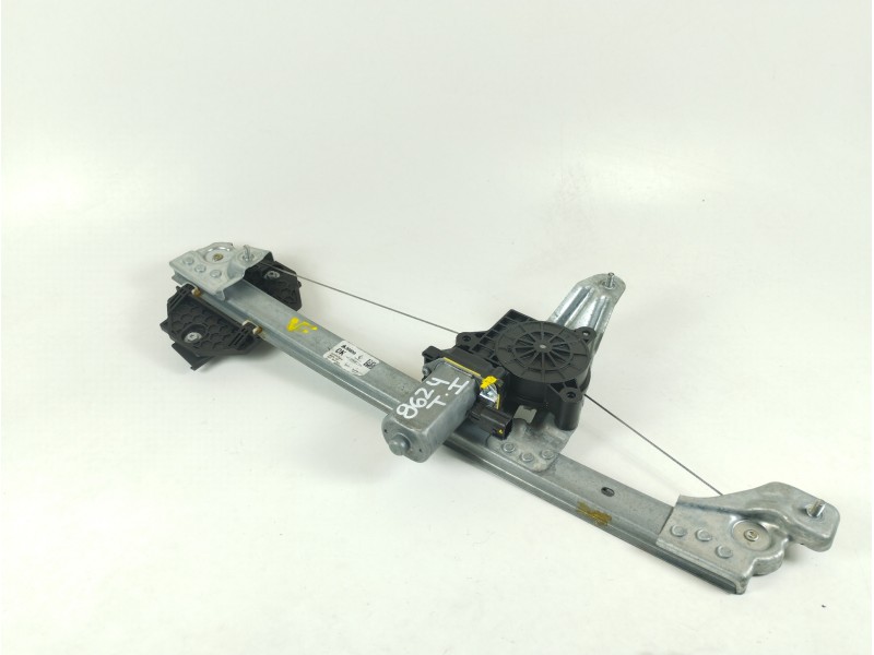 Recambio de elevalunas trasero izquierdo para dacia sandero stepway comfort referencia OEM IAM 827211031R  