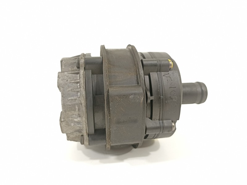 Recambio de bomba agua para dacia sandero comfort referencia OEM IAM 210103582R  