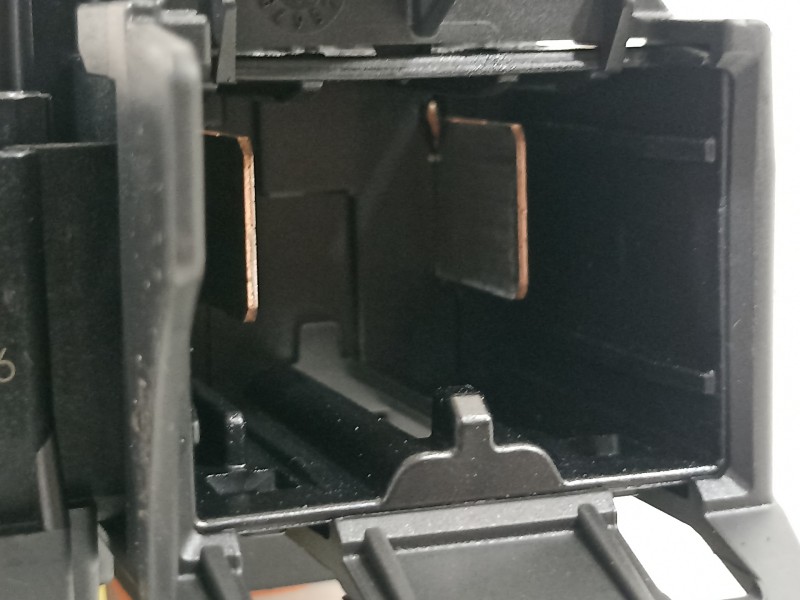 Recambio de caja reles / fusibles para skoda octavia combi (5e5) ambition referencia OEM IAM 5WA937615  