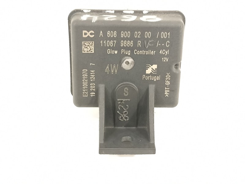 Recambio de caja precalentamiento para dacia sandero stepway comfort referencia OEM IAM 110679886R  