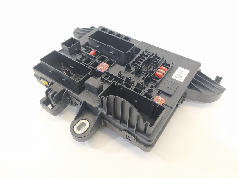 Recambio de caja reles / fusibles para opel insignia berlina excellence referencia OEM IAM 22737764 544949969 