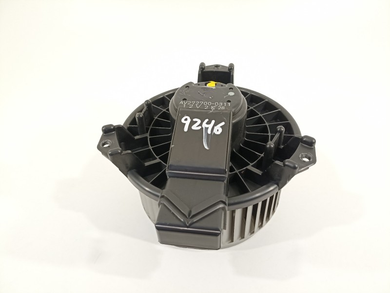 Recambio de ventilador calefaccion para toyota yaris (ksp9/scp9/nlp9) básico referencia OEM IAM AV2727000311  