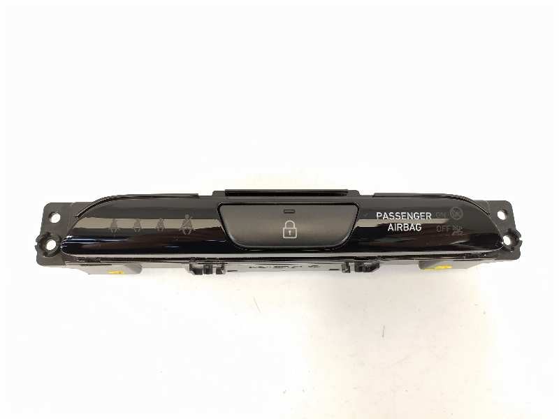 Recambio de mando multifuncion para hyundai i30 (pd) 1.6 crdi cat referencia OEM IAM 3H31Y01300  