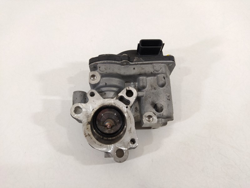 Recambio de valvula egr para dacia sandero stepway comfort referencia OEM IAM 147100361R  