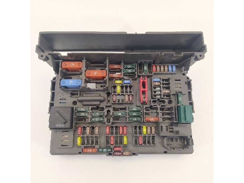 Recambio de caja reles / fusibles para bmw serie 3 coupe (e92) 335i referencia OEM IAM 9119444 64469441 